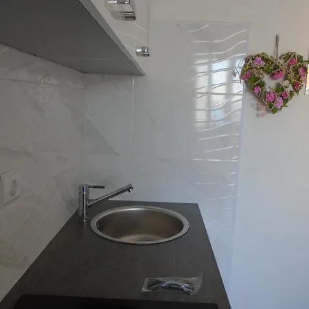 Apartment Selman Nin Exterior photo